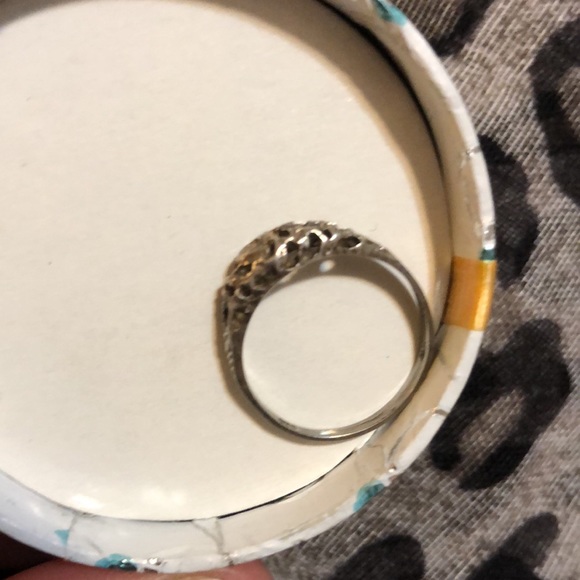 REAL SILVER stamped ring, faceted catches light NEW - Picture 6 of 7